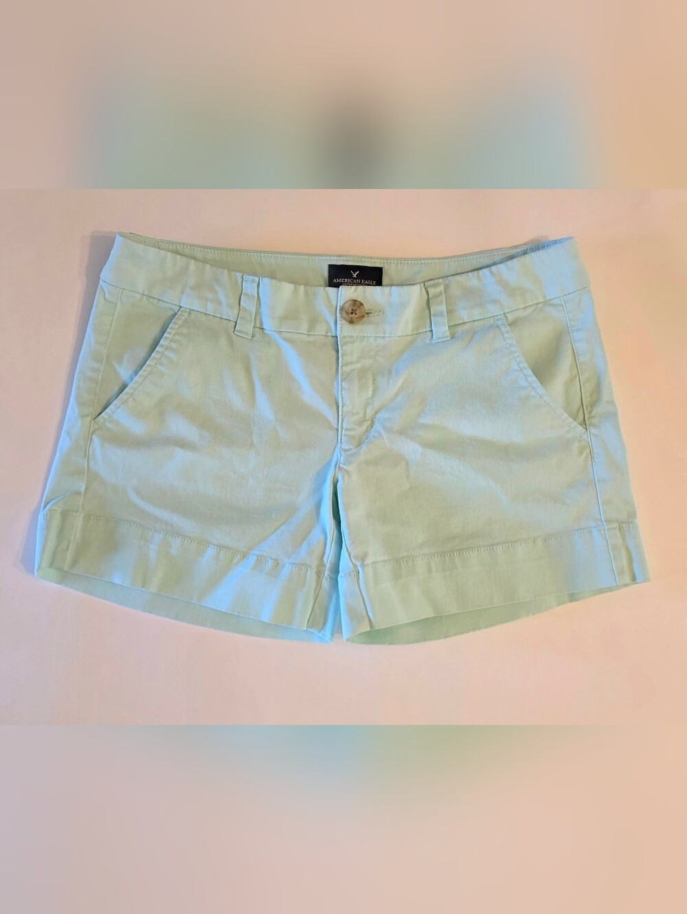 American Eagle Shorts Womens 6 Light Green Midi Stretch Classic Style Chino EUC